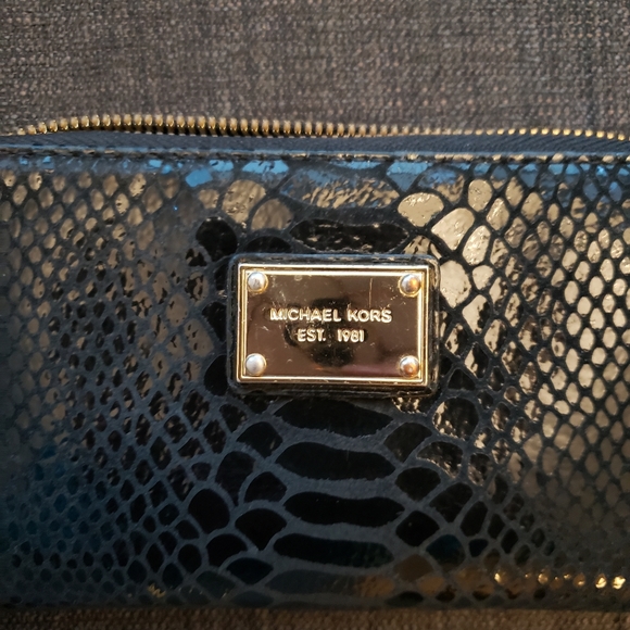 Michael Kors Wristlet - Picture 2 of 3